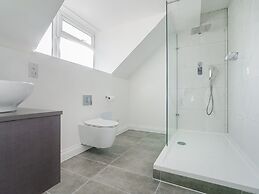 Pike & Eel Hotel and Marina