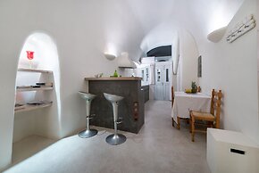 Christina's Cave House