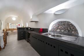 Christina's Cave House