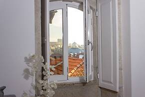 Authentic Porto Apartments