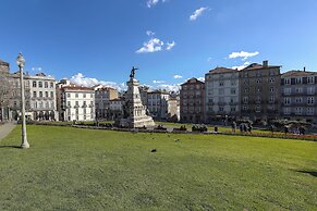Authentic Porto Apartments