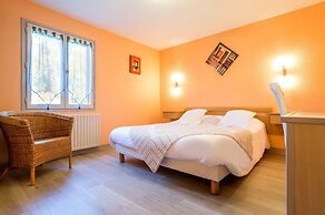 Logis Hôtel les Cèdres Bleus