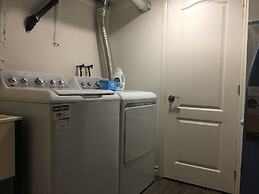 Beautiful 4BR Downtown House, Sleeps 10