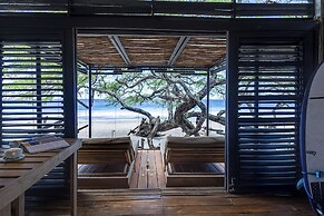 99 Surf Lodge