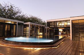 99 Surf Lodge