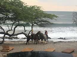 99 Surf Lodge
