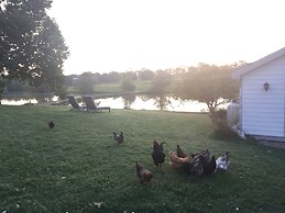 The B & B at Queenslake