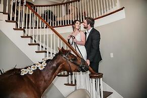 The B & B at Queenslake