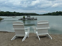 The B & B at Queenslake