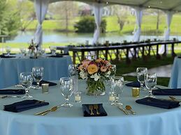 The B & B at Queenslake