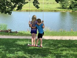 The B & B at Queenslake