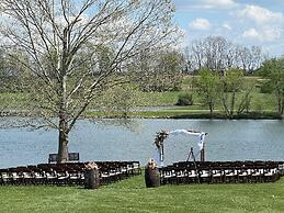 The B & B at Queenslake