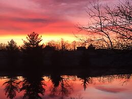 The B & B at Queenslake