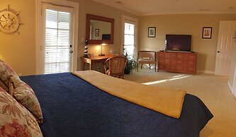 The B & B at Queenslake