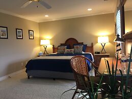 The B & B at Queenslake