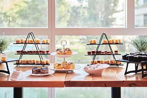 Dazzler by Wyndham Rosario