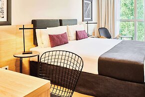 Dazzler by Wyndham Rosario