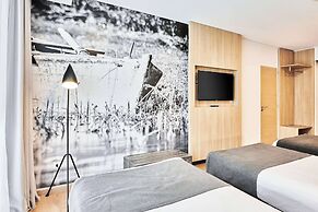 Dazzler by Wyndham Rosario