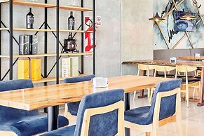 Dazzler by Wyndham Rosario