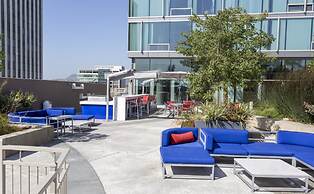 Heaven on Nashville Furnished Apartments