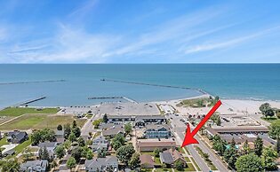 Ludington Pier House