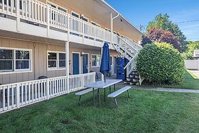 Ludington Pier House