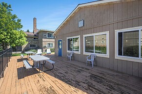Ludington Pier House