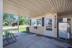 Ludington Pier House