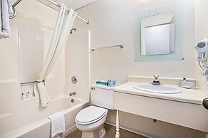 Ludington Pier House