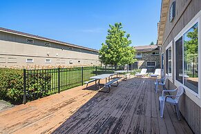 Ludington Pier House