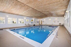 Ludington Pier House