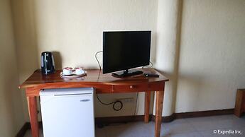 Golden Sunset Beach Club