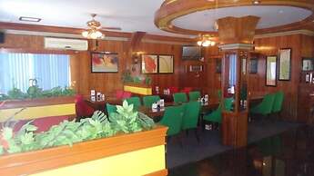 S & C Hotel Suites And Apartments