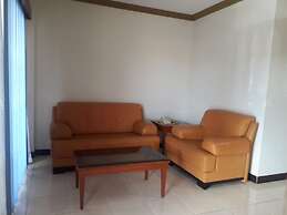 S & C Hotel Suites And Apartments