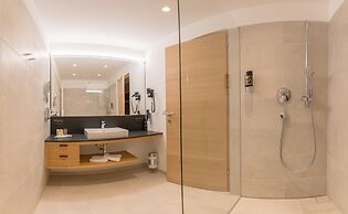 KOSIS Sports Lifestyle Hotel