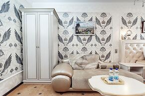 Boutique Hotel Monarch