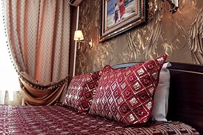 Boutique Hotel Monarch