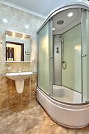 Boutique Hotel Monarch