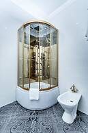 Boutique Hotel Monarch