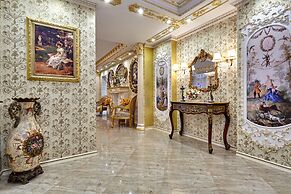 Boutique Hotel Monarch