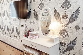 Boutique Hotel Monarch