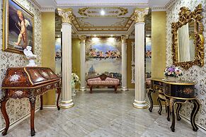 Boutique Hotel Monarch