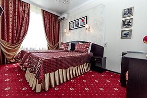 Boutique Hotel Monarch