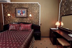 Boutique Hotel Monarch