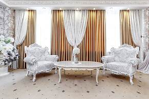 Boutique Hotel Monarch