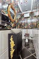 Boutique Hotel Monarch