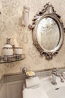 Boutique Hotel Monarch