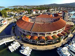 Marina Frapa Resort Rogoznica