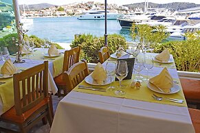 Marina Frapa Resort Rogoznica