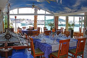 Marina Frapa Resort Rogoznica